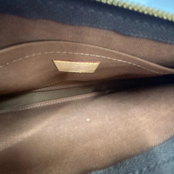 LOUIS VUITTON MULTI POCHETTE CROSS - Picture 9 of 13